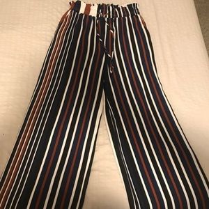 Express wide beautiful pants (new)